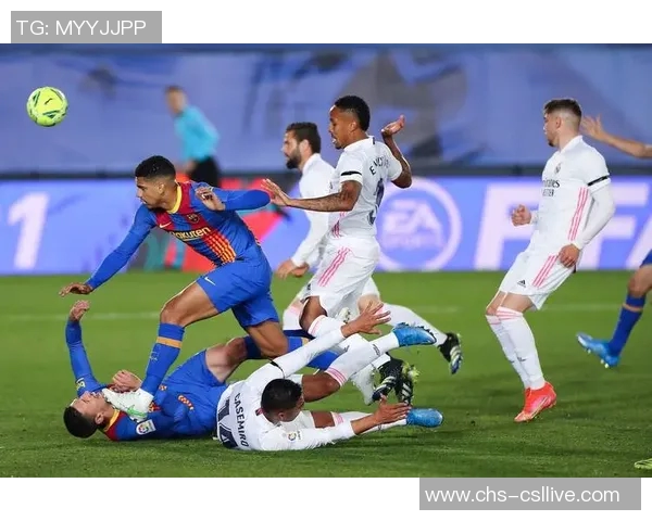 激烈对决引发热议足球比赛精彩瞬间回顾与分析 激烈对决引发热议足球比赛精彩瞬间回顾与分析