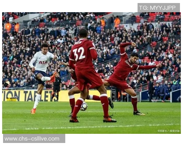 AC米兰迎战强敌全力争胜球迷期待精彩对决与激情时刻 AC米兰迎战强敌全力争胜球迷期待精彩对决与激情时刻