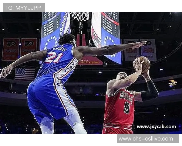 瑞典队与德国队激战正酣谁将赢得这场足球盛宴的胜利